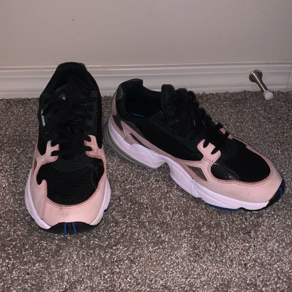 Adidas Falcon
